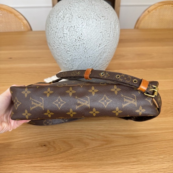 ✅AUTHENTIC✅LOUIS VUITTON Compiegne GM Crossbody bag - Picture 6 of 12